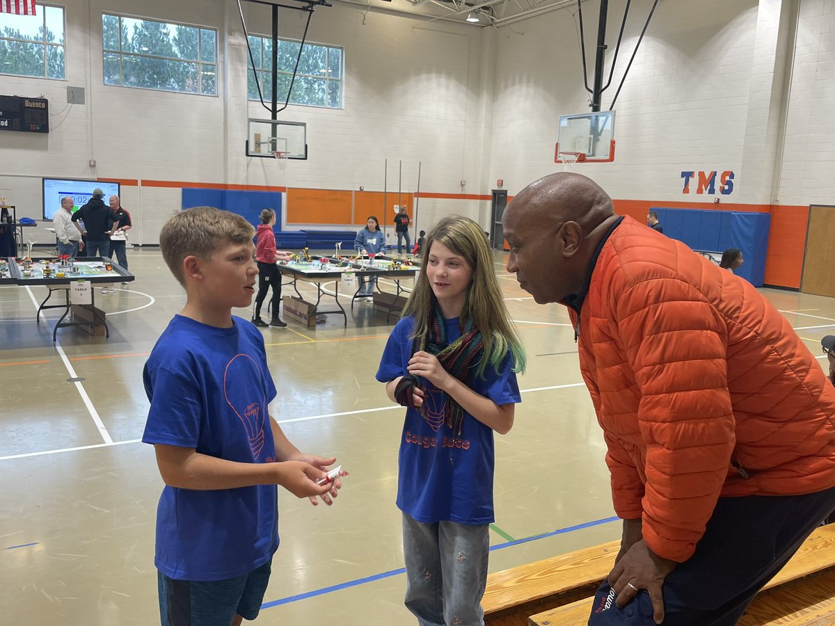 CS4All_GCPS's tweet image. Great job to all of our @firstlegoleague Challenge teams who competed in robotics tournaments across the district today! It was a fun kick-off to #CSEdWeek! #GCPSCS4All #TeamGCPS