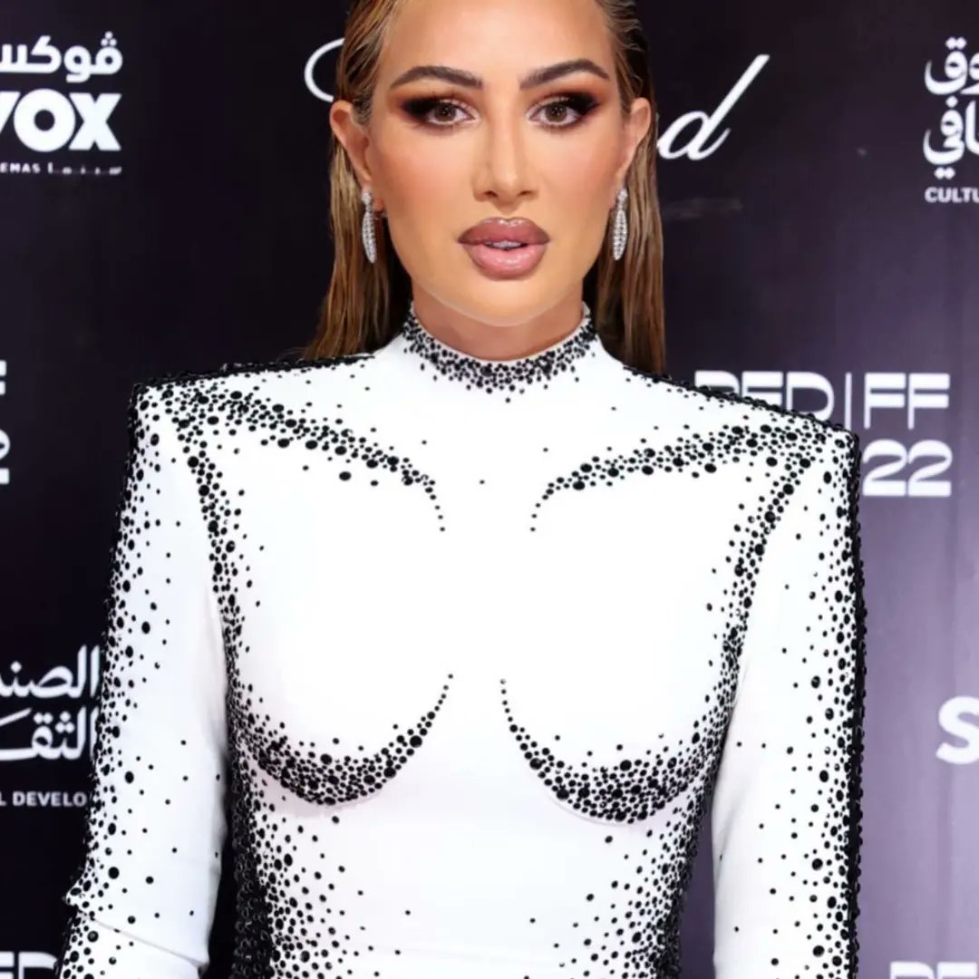 RooyfD's tweet photo. رغم مرور ايام ع ظهورها في افتتاح #مهرجان_البحر_الأحمر_السينمائي_الدولي مازالت النجمة #مايا_دياب متصدرة الترند والاكثر تداولا لصور اطلالتها باللون الابيض 🔥
@mayadiab 💋
#maydiab #diabers https://t.co/LFXYPTfN7i