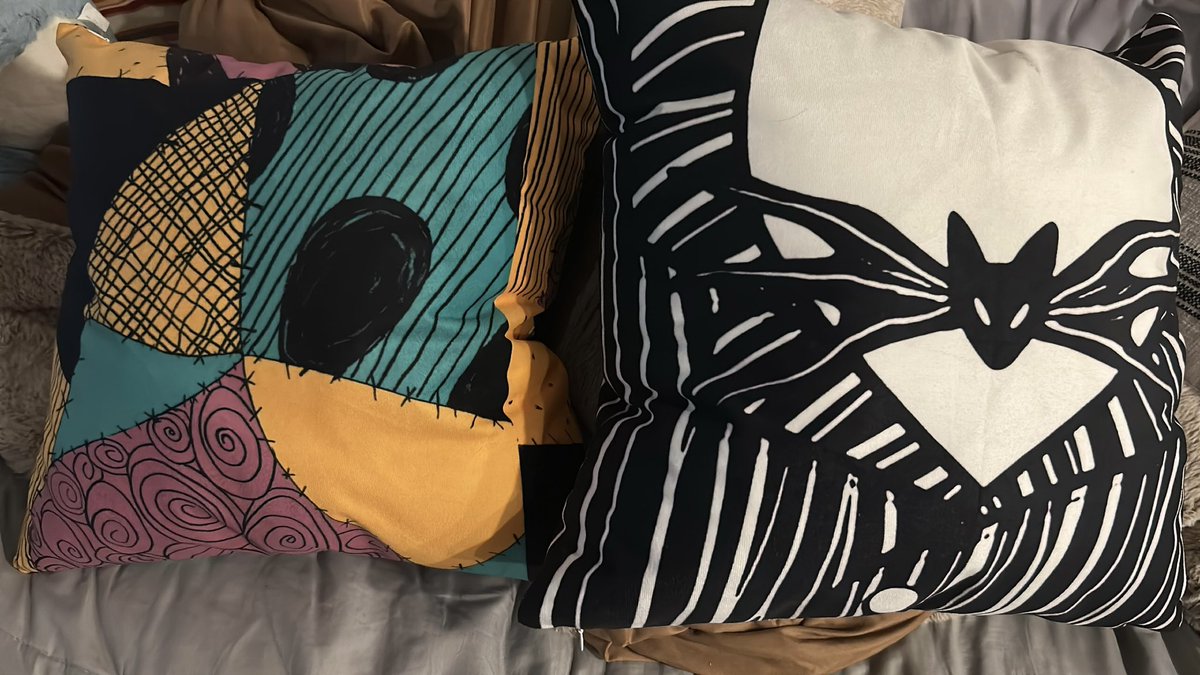 legitjohnsteven's tweet image. Support small business 🔥❤️

#christmasbash #support #smallbusiness #shoplocal