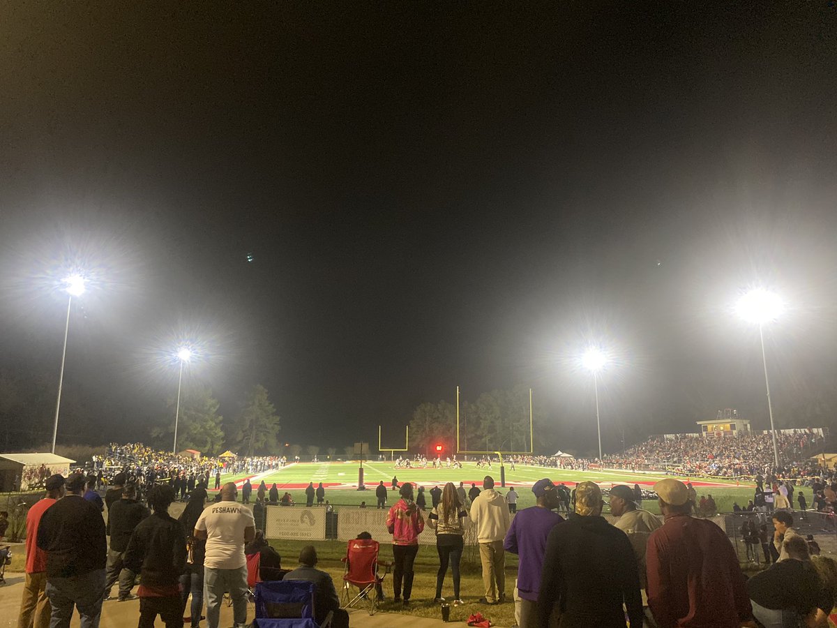 JohnSartoriTV's tweet photo. There’s high school football.

Then there’s Many high school football. https://t.co/t2pgnHkm67