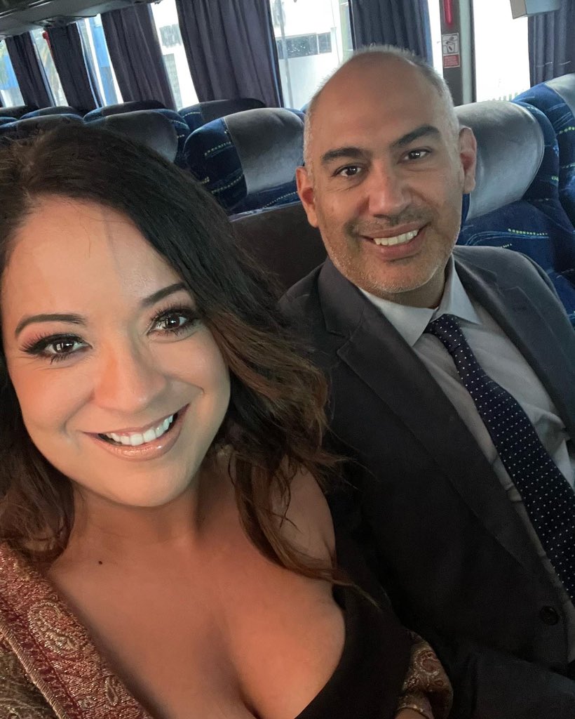 Adrienne4Merica's tweet photo. It's pretty much date night at David & Alexis's wedding! Feels good to get dressed up every once and a while!#stylinandprofiling #letsgo #vamos https://t.co/QtdXjfzRlq