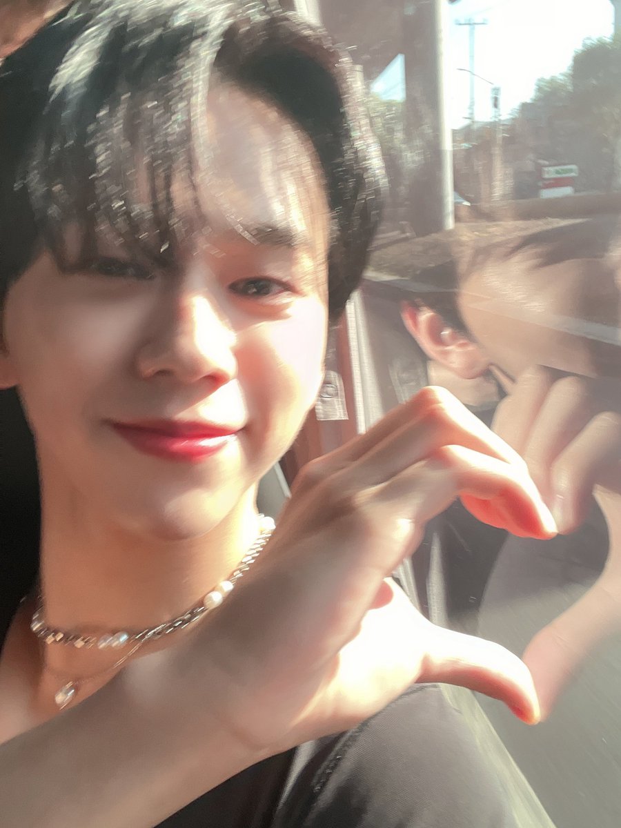 TFN_BRAZIL's tweet photo. [#KEVERSE] Atualização do #KEVIN  o Weverse!

“Edelweiss atraente”

#케빈 #TFN #티에프앤 @TFN_official_ https://t.co/3OVwiWAURg