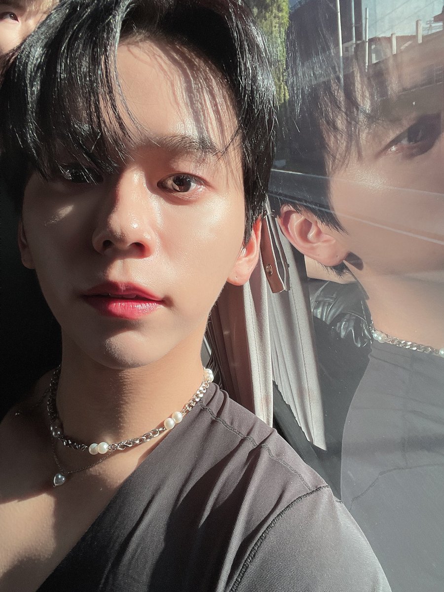 TFN_BRAZIL's tweet photo. [#KEVERSE] Atualização do #KEVIN  o Weverse!

“Edelweiss atraente”

#케빈 #TFN #티에프앤 @TFN_official_ https://t.co/3OVwiWAURg