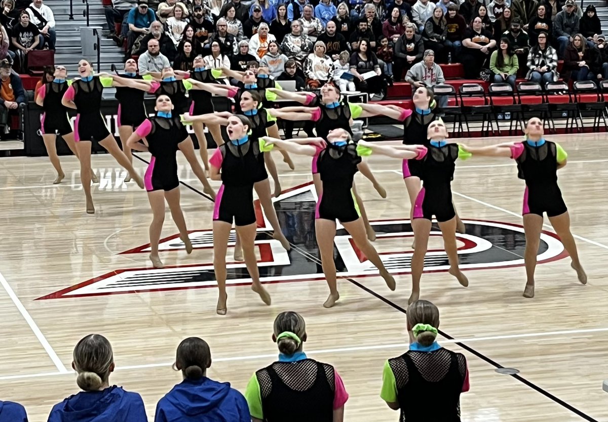 KoryKath's tweet photo. Congratulations Owatonna High School Dance Teams on an amazing day! Varsity:1st in Kick&amp;Jazz; JV:1st in Kick &amp;Jazz; B-Squad:2nd in Jazz - Great job @DanceOwatonna https://t.co/rbNdLn2jZp