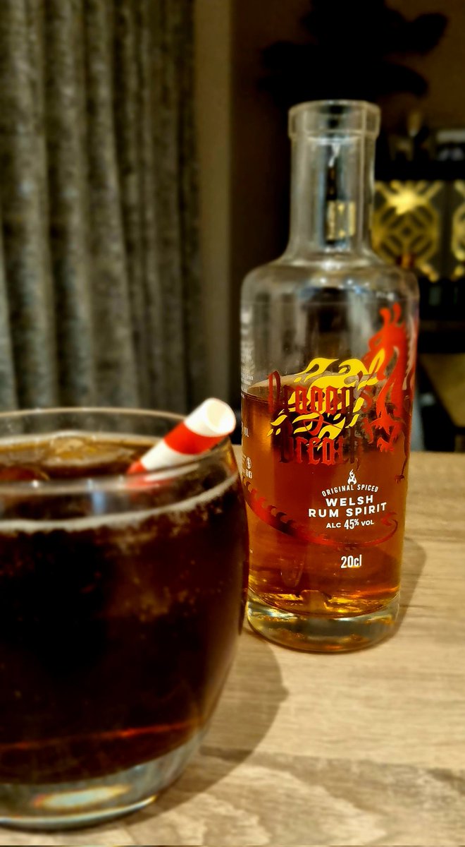 Samanthawinnet1's tweet image. A bit of #welsh spirit  ,And .... #relax #weekendshift #shiftwork  @NWalesSocial #Rum #spirit @Spirit_of_Wales    @northwalesmag #brewery #SaturdayVibes @Mazza6069