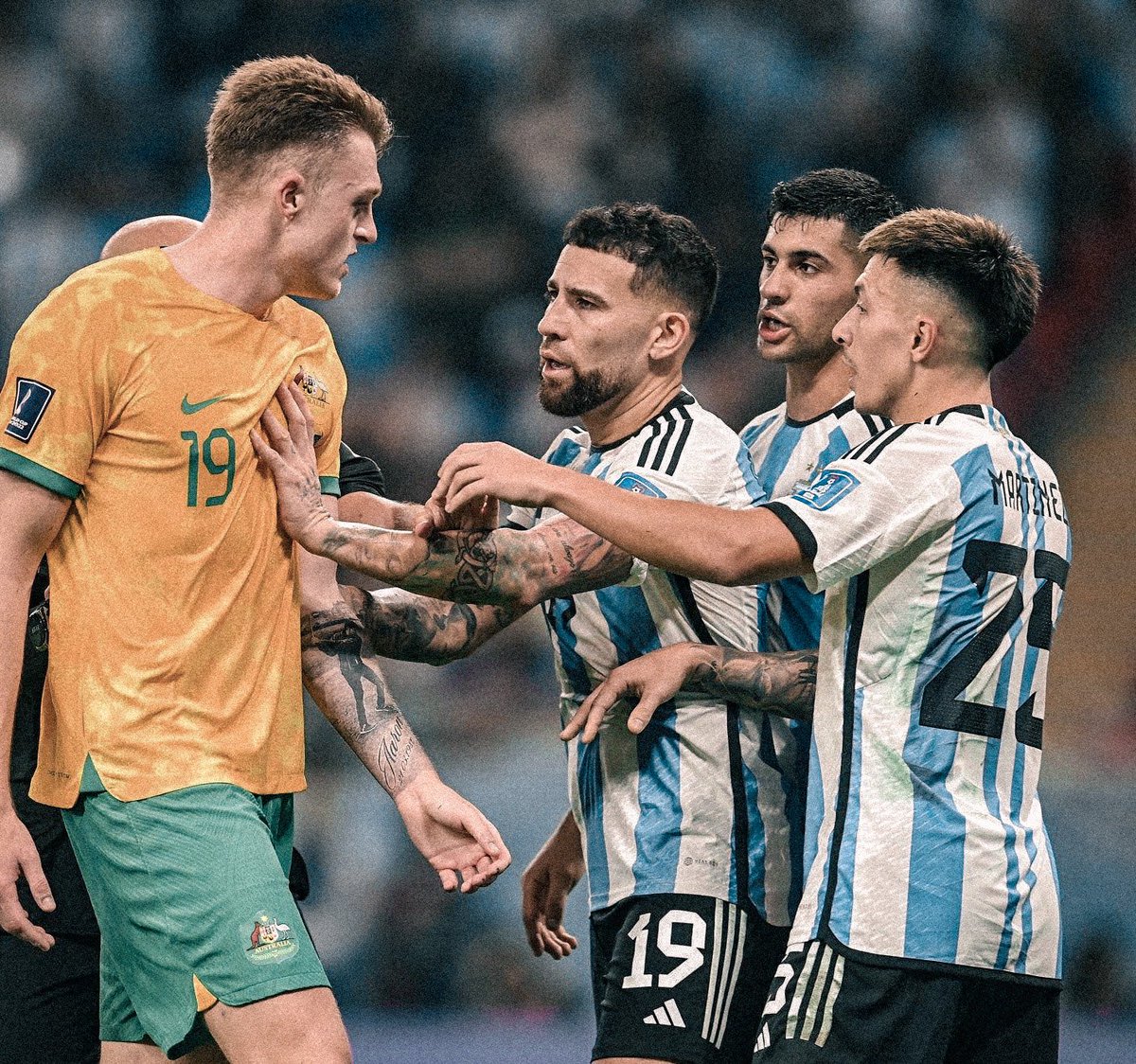 Qué céntrales tenemos ⚔️🛡️  
<a href="/Notamendi30/">Nicolas Otamendi</a> <a href="/CutiRomero2/">Cuti Romero</a> <a href="/LisandrMartinez/">Lisandro Martinez</a>