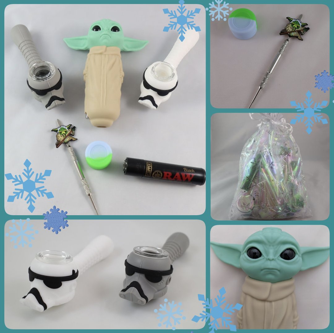 amyblazeislit's tweet photo. ✨#StarWars #Stoner Gift Pack✨
.
https://t.co/UHtoyP0BYg
Pack includes:
✳️Baby #Yoda #Grogu #Pipe
✳️2 Stormtrooper Pipes
✳️Yoda Dabbing Tool
✳️Green Blue Silicone Jar
✳️RAW Clipper Lighter
#yodapipe #stonerstarwars
#cannabis #stockingstuffers #stonerstockingstuffers   #weedgifts https://t.co/MCZGdETQDO