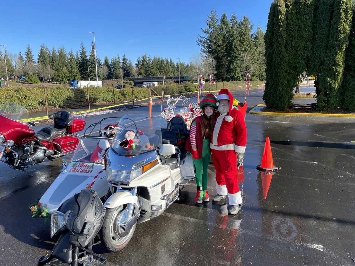 CVMA11_4's tweet photo. Shots from the Olympia Toy Run today. It was cold, but the sun came out and kept us dry. Good times and good fun for the kiddos this XMAS. Thanks to all that came out and supported. https://t.co/LSQReeixOf