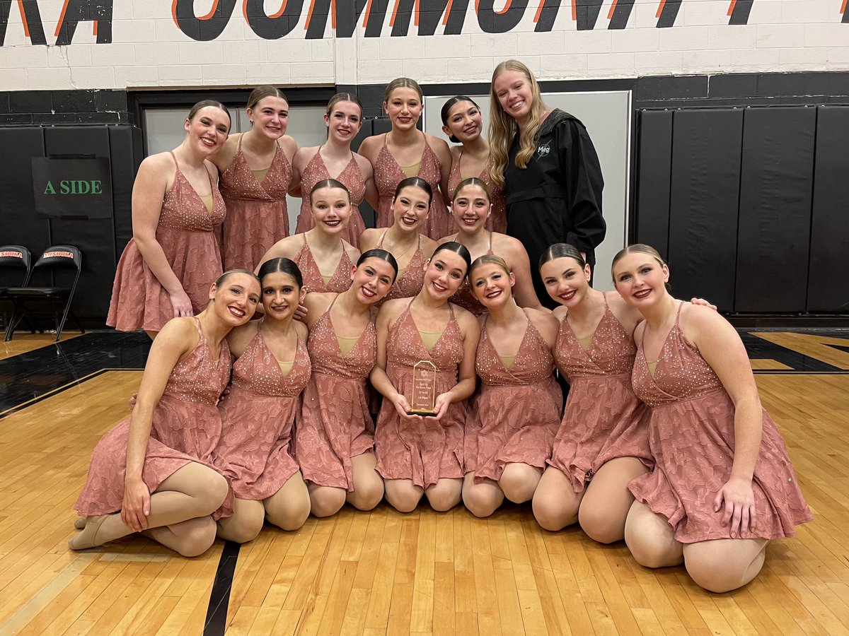 It’s a great day to be a tbolt!! 
JV placed 2nd and Varsity placed 1st in a very tough and talented 3A division!!! 

Congratulations to all the teams that competed today!