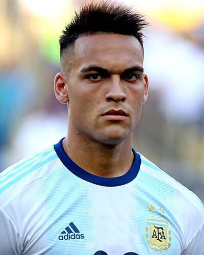 Cachitochavs's tweet photo. @Caviar__ De 72 kilos y esta preparado para errar goles https://t.co/fjEKHM2dLF