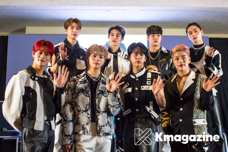 Kmagazinemx's tweet photo. Así lucieron los chicos de @TFN_official_ durante su conferencia de prensa en #México 🇲🇽. https://t.co/lca5pPRCAi