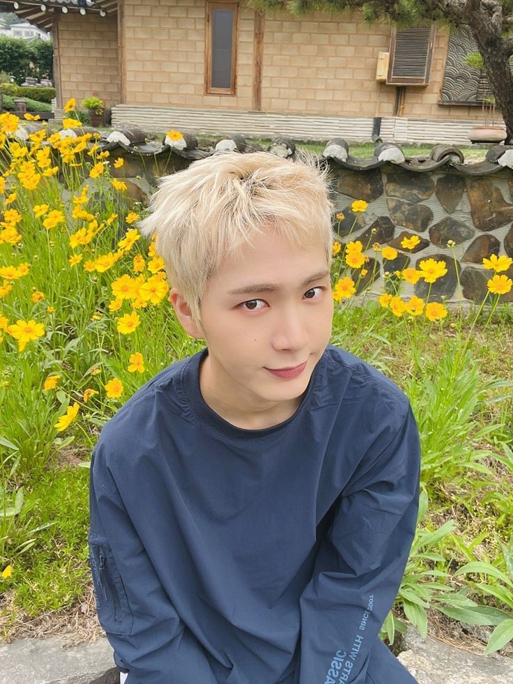 Binnie533's tweet photo. #ProtectKevin 
#KevinAppreciationDay https://t.co/9SCPfg0ygG
