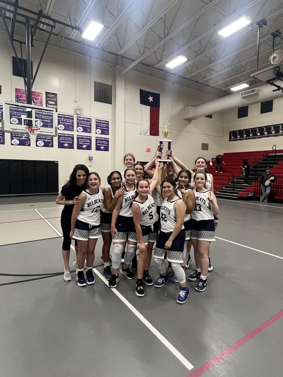 WWJHATH's tweet photo. Busy weekend for the Wildcats🏀8th B &amp; 7th B also took home hardware 🥇🥇 https://t.co/ugcNeTzGU3