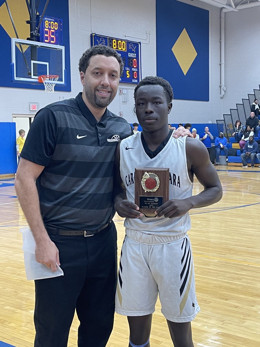 OharaHawksMBB's tweet image. Enadio Wani - 22 pts
Simmarion Threet - 12 pts
Michael Ross - 10 pts
Isaih Serrano - 10 pts