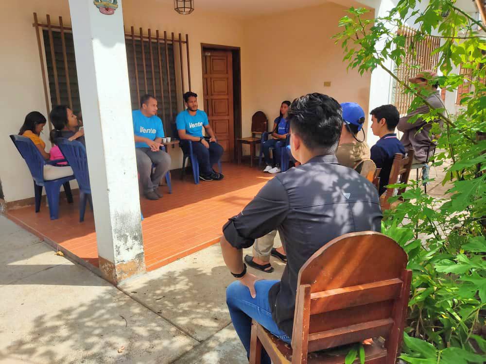 ¡La juventud se activa en el municipio Las Mercedes de Guárico!
Hoy #3Dic, encuentro con promotores de <a href="/VenteGuaricoYA/">Vente Guárico</a> en esta importante jurisdicción. 
¡Nos activamos para liderar, con <a href="/MariaCorinaYA/">María Corina Machado</a>, la conducción de la lucha por la libertad!
#GuáricoMiCorazón