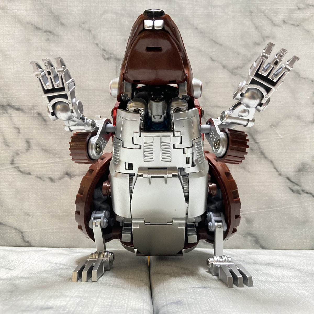 いわゆる『○○っぽい人』から、メタルスラットルっぽい人！ これは