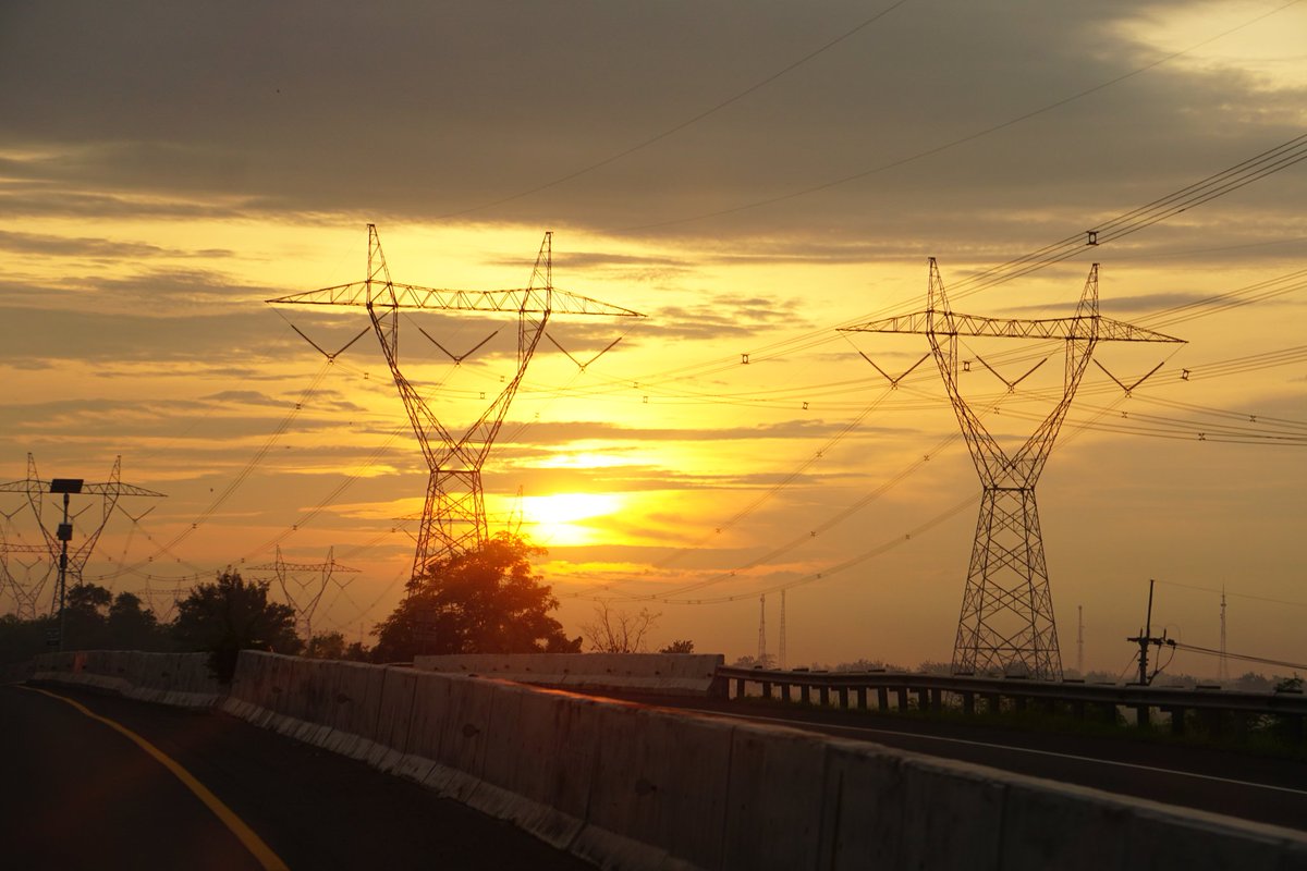 enodanti's tweet photo. @senncoin Sunrise https://t.co/JfoxMWAqK0