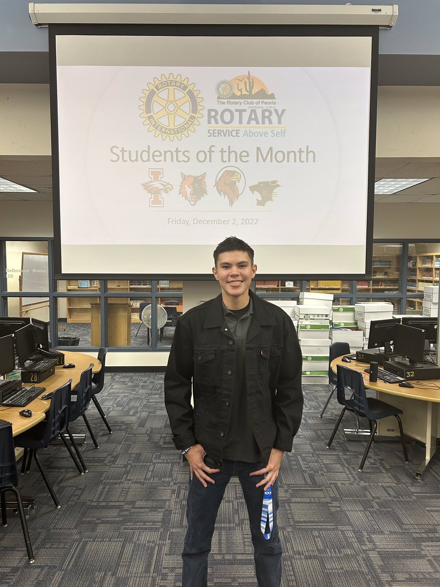 JoshuaHoliday8's tweet photo. It was an honor to be recognized by the Rotary Club of Peoria. Thank you! @PeoriaHSPanther https://t.co/hSxT9cCWLC