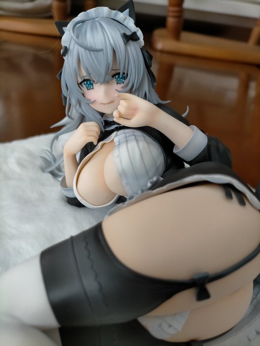 こうましろ先生のめいどにゃんこフィギュア届いた!!!
めちゃかわいいよ 