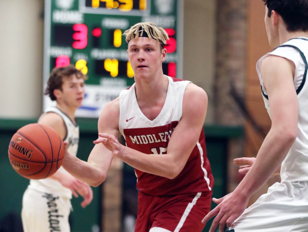 robreischel's tweet photo. The @MHSBallers are 2-0. Here's the story on their wins over Madison Memorial and Sun Prairie East. Photos by Mary Langenfeld
https://t.co/QQfFtXjO5A https://t.co/Cg2Nzljlnq