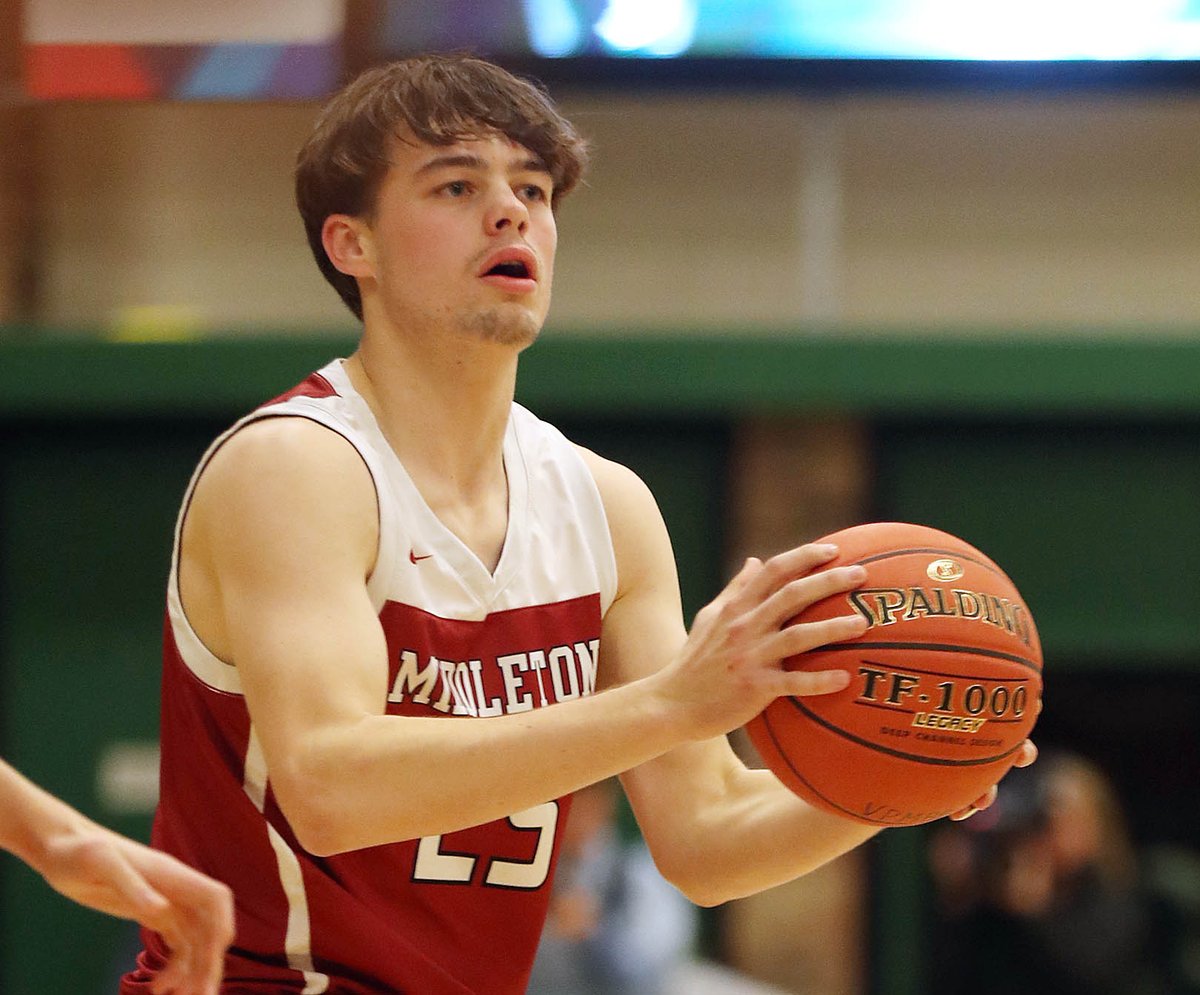 robreischel's tweet photo. The @MHSBallers are 2-0. Here's the story on their wins over Madison Memorial and Sun Prairie East. Photos by Mary Langenfeld
https://t.co/QQfFtXjO5A https://t.co/Cg2Nzljlnq