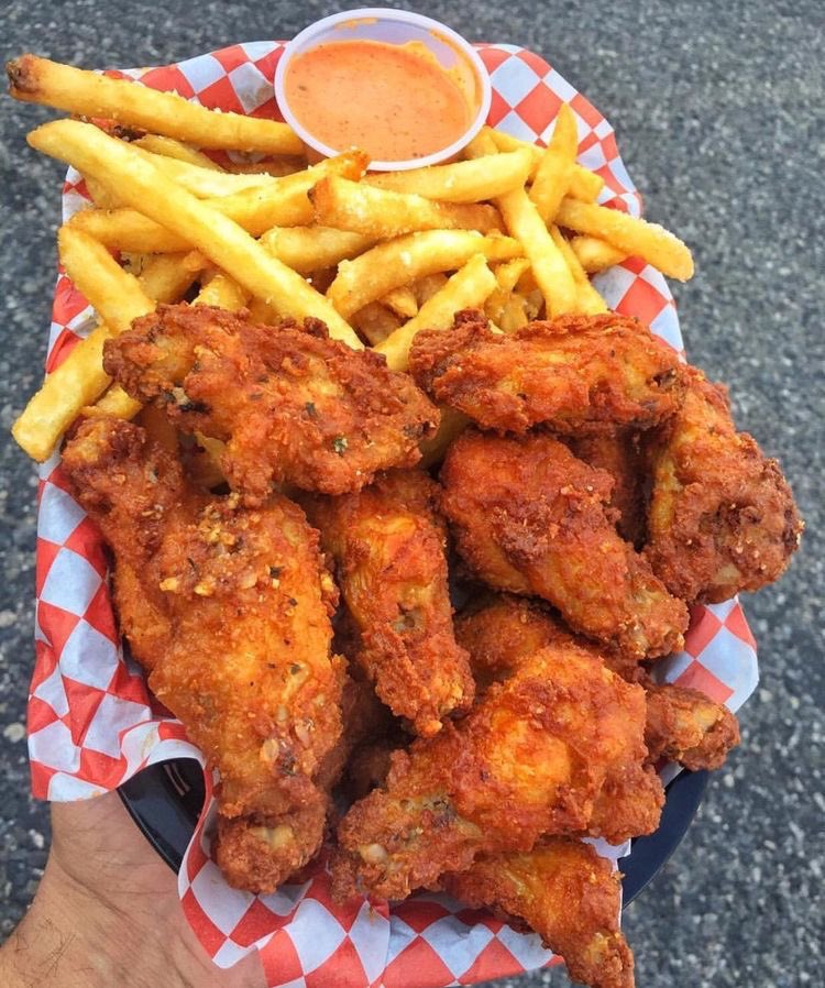 Chicken fingers and fries 🔥