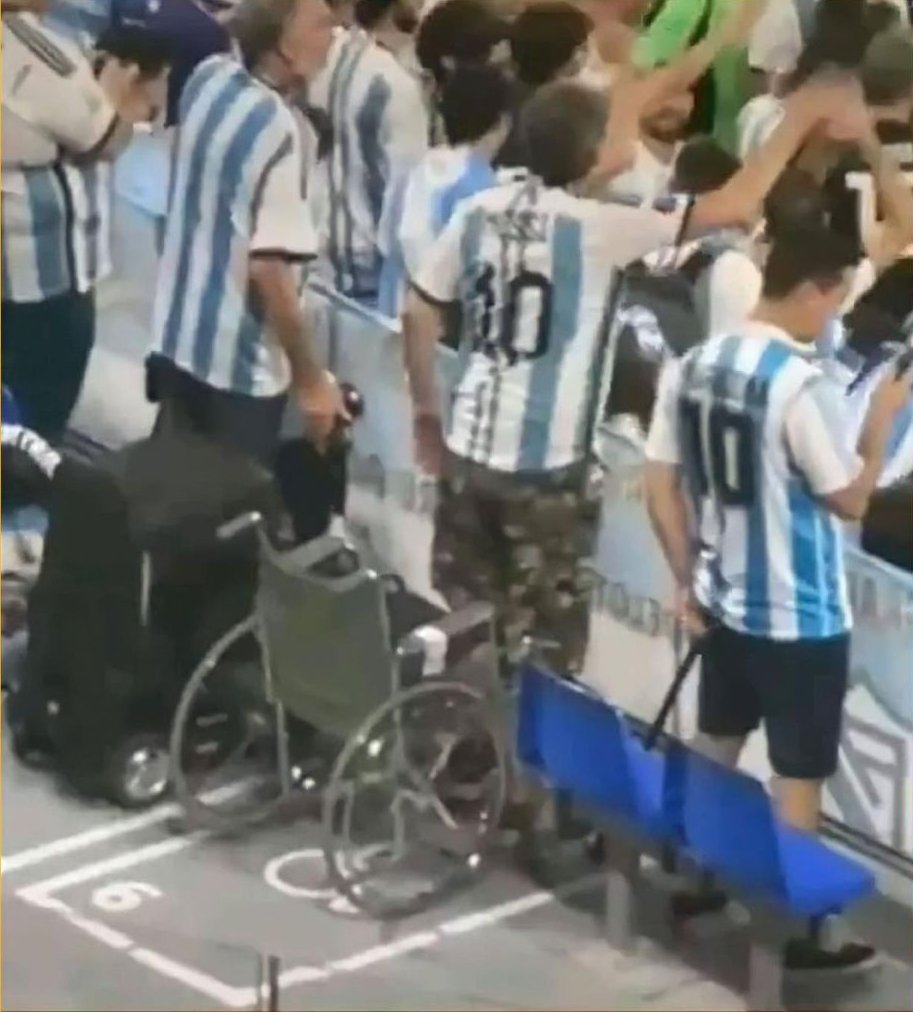 Además de todo...hace milagros...es el Messias