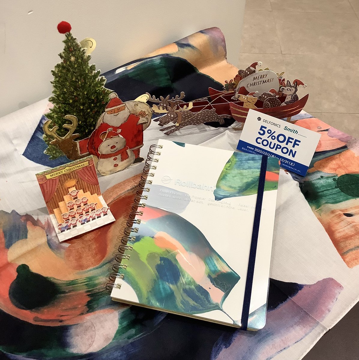 smith_kmd's tweet photo. #クリスマス の特別なギフトに #MOGLEA のアートロルバーンはいかがでしょうか。
同じものは2つとない手描きの表紙なので、贈る相手のイメージに合ったデザインを見つける楽しみもあります◎
青色のクーポンをお持ちの方はこちらの商品も利用の対象となっております。ぜひご利用ください。 https://t.co/mlWz8dQPYQ