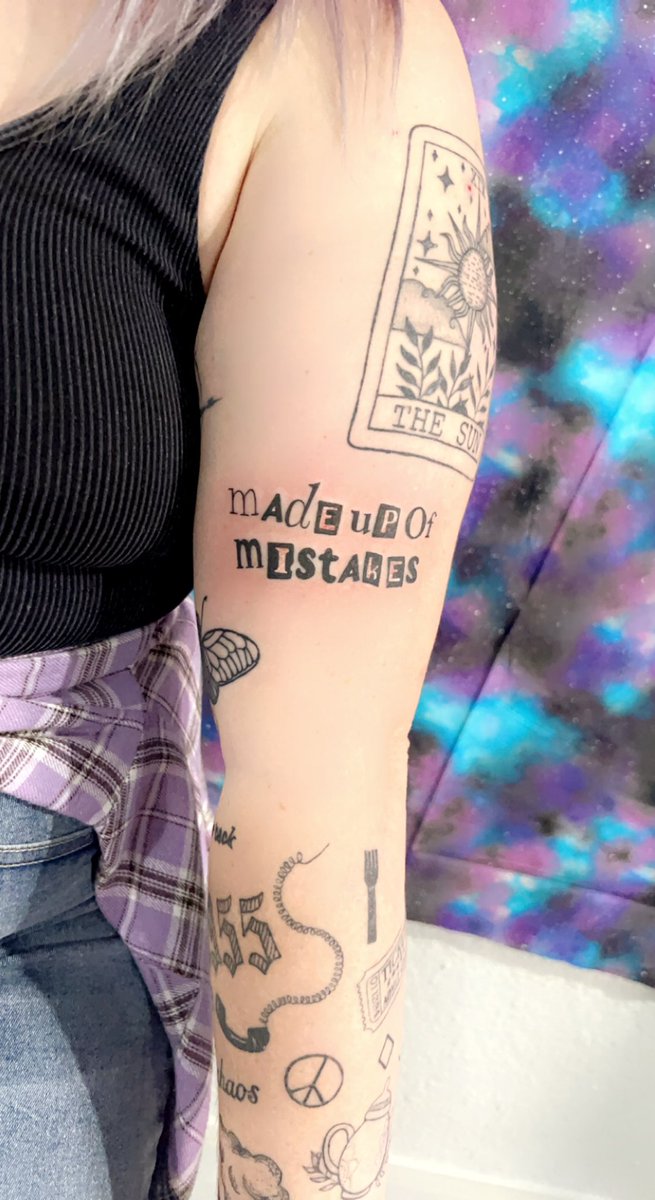 K80Mallett's tweet photo. Got a lil @5SOS lyric tattoo on the 11th anniversary. I became a fan just this year; but I’ll be a fan for all the years to come. #jetblackheart #5sos 🖤 https://t.co/uCcPu0FU4A