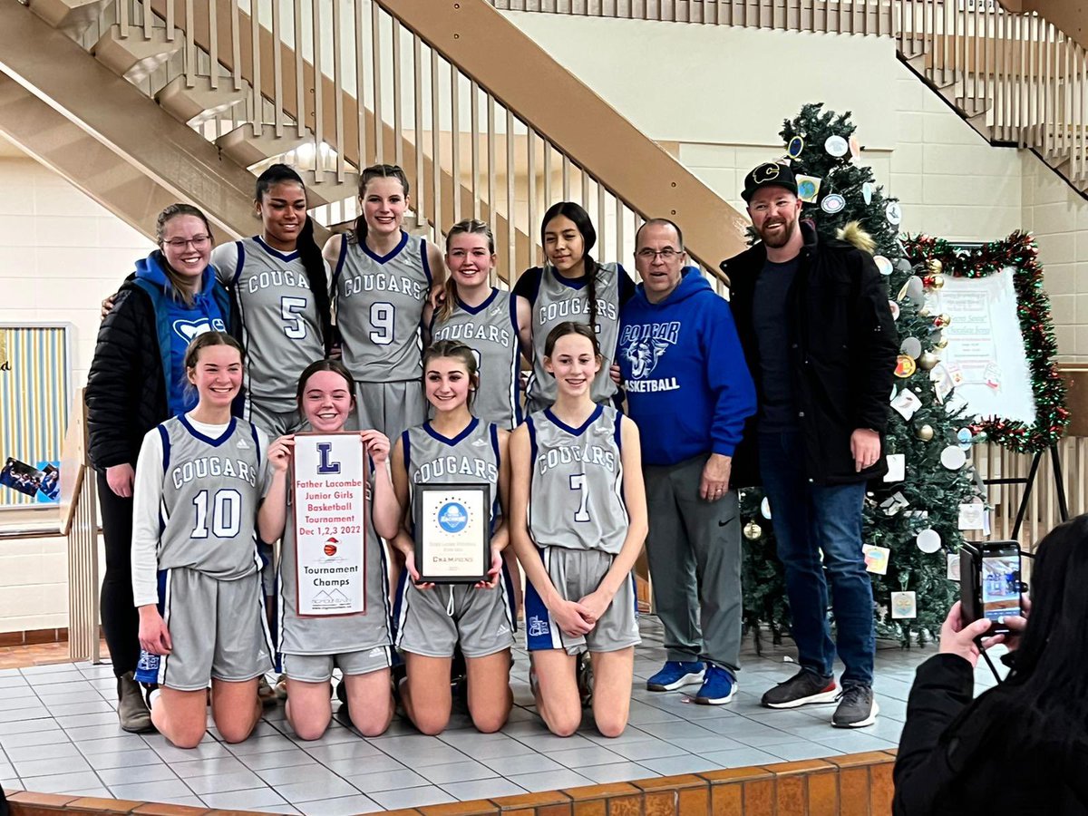 cchschool's tweet photo. 🏀 JV Girls post their 🥇 win in Calgary (4-0 and beat host Father Lacombe)!
🏀 SV Boys also win 🥇 at Stirling Tourney (3-0)!
🏀 SV Girls lost to Stirling 58-51 but had a couple of hard fought wins today: 62-52 against Mount Baker &amp; 58-51 against Chinook to win consolation #hs4 https://t.co/R3Opx7wvdr