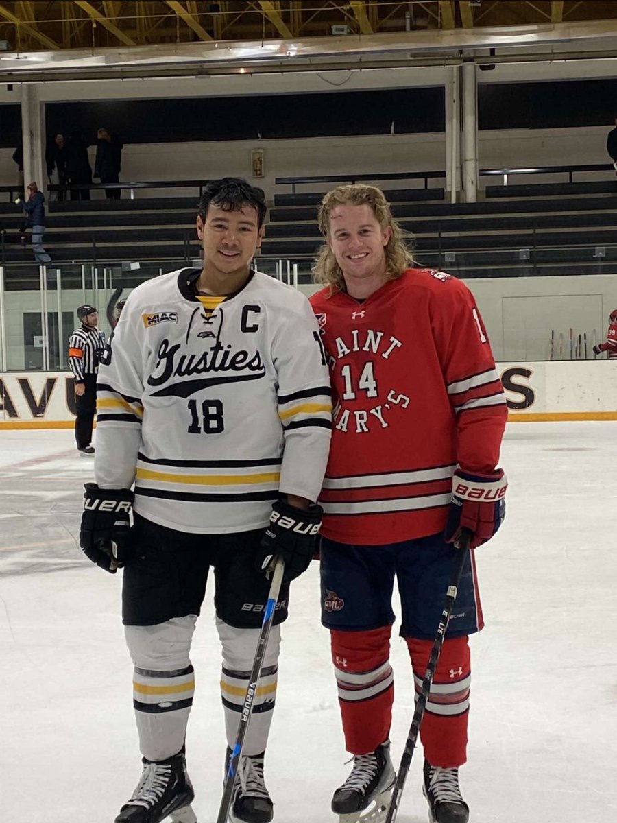 LHSPuckSquad's tweet photo. Kasyn Kruse and Toby Sengvongxay battled it out this weekend! #rollcardsroll https://t.co/hdR6ytWTLP