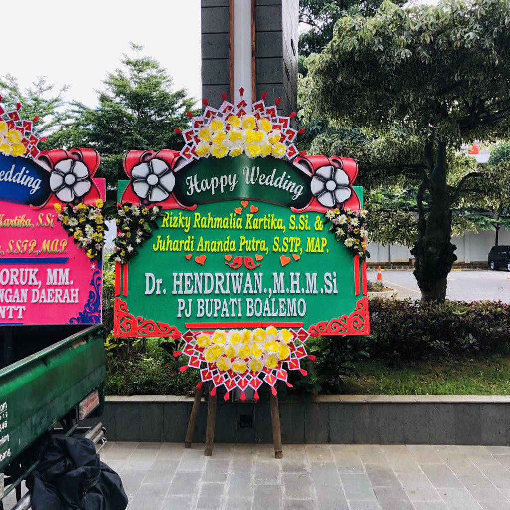 floristrembang's tweet photo. TOKO KARANGAN BUNGA DI REMBANG 24 JAM ☎️081215758846
WA https://t.co/oQUnQCUYP0…
#rembang #pamotan #sedan #kaliori #kragan #lasem #pancur #sale #sarang #sulang #gunem #jatirogo #sumber
#karanganbungarembang #tokokaranganbunga #tokobungaterdekat #bungapapanterdekat #florist https://t.co/vgvjchLNsQ