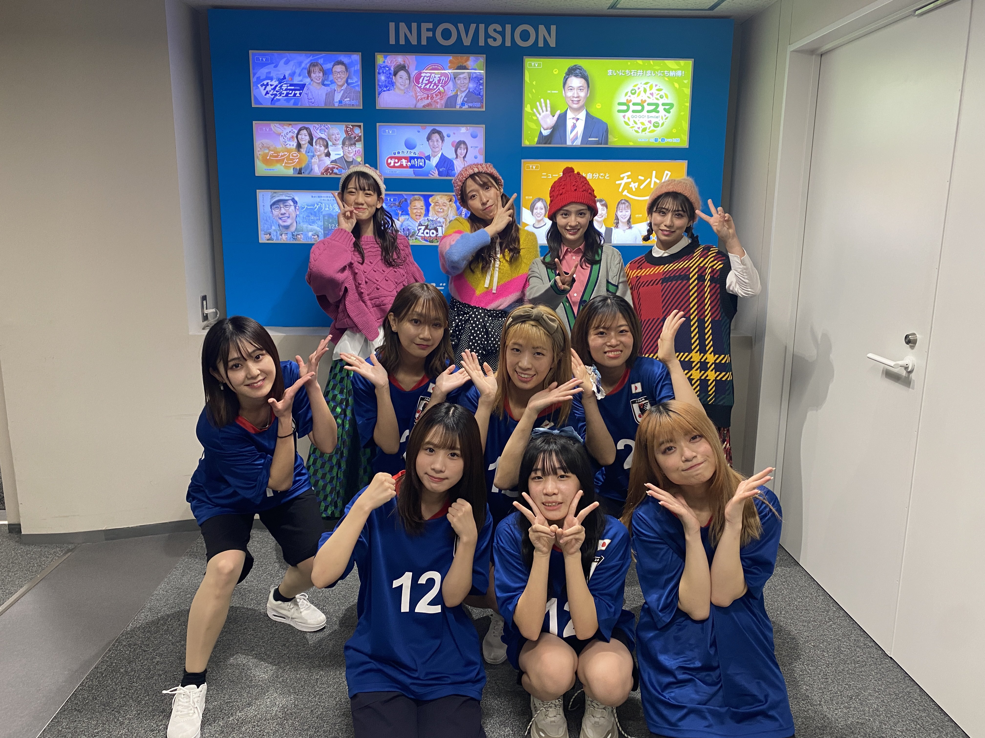 TEAM SHACHI💪 ️💙💜💚 on Twitter: &ldquo;#TTT14 TEAM SHACHIのトークショー まもなく1部スタート🎄