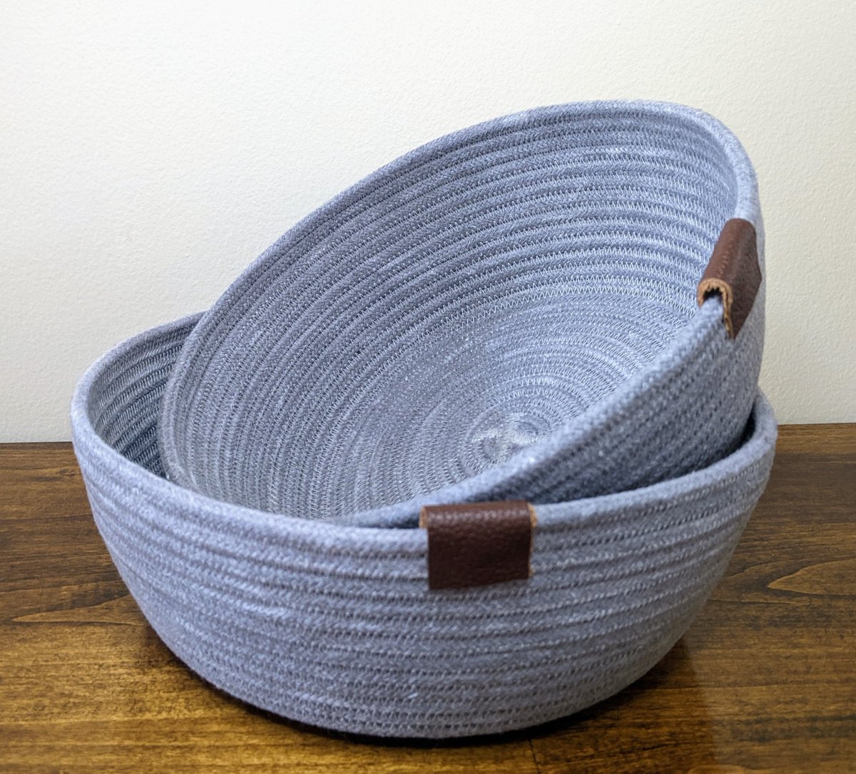 RachelM73698843's tweet photo. I finally did it!!! 🙌😁

I have my first items listed on Etsy! I'll be adding more items this month. Cat baskets and market bags coming soon! 

B&amp;B 
Handmade baskets and bags 
by Rachel Marie 
https://t.co/7Szy4cmluC https://t.co/bdc59D59bk