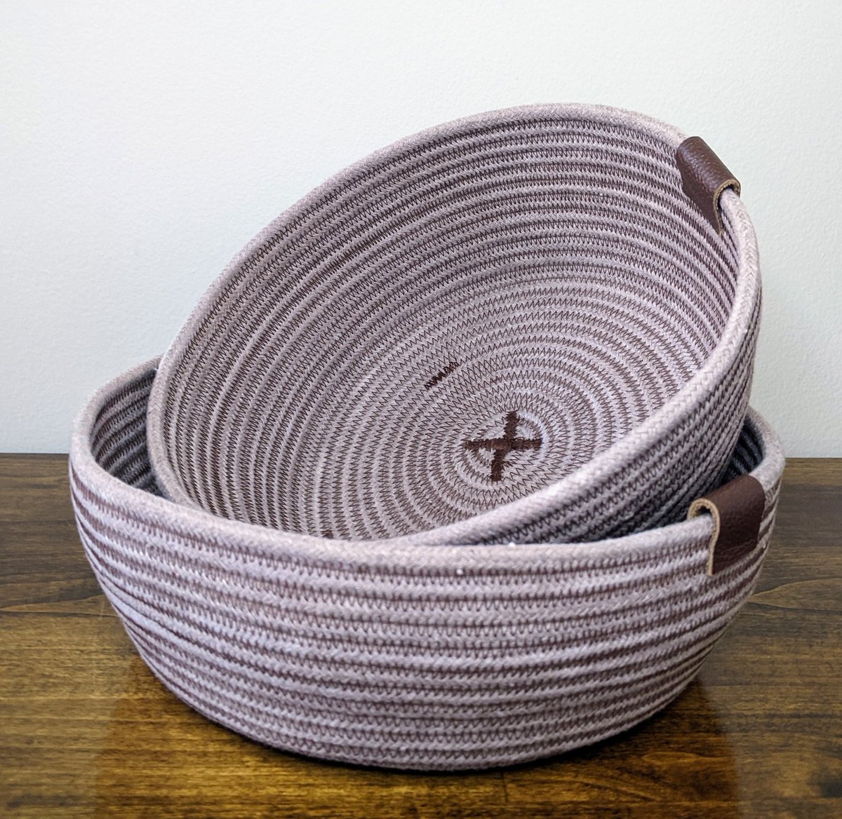 RachelM73698843's tweet photo. I finally did it!!! 🙌😁

I have my first items listed on Etsy! I'll be adding more items this month. Cat baskets and market bags coming soon! 

B&amp;B 
Handmade baskets and bags 
by Rachel Marie 
https://t.co/7Szy4cmluC https://t.co/bdc59D59bk