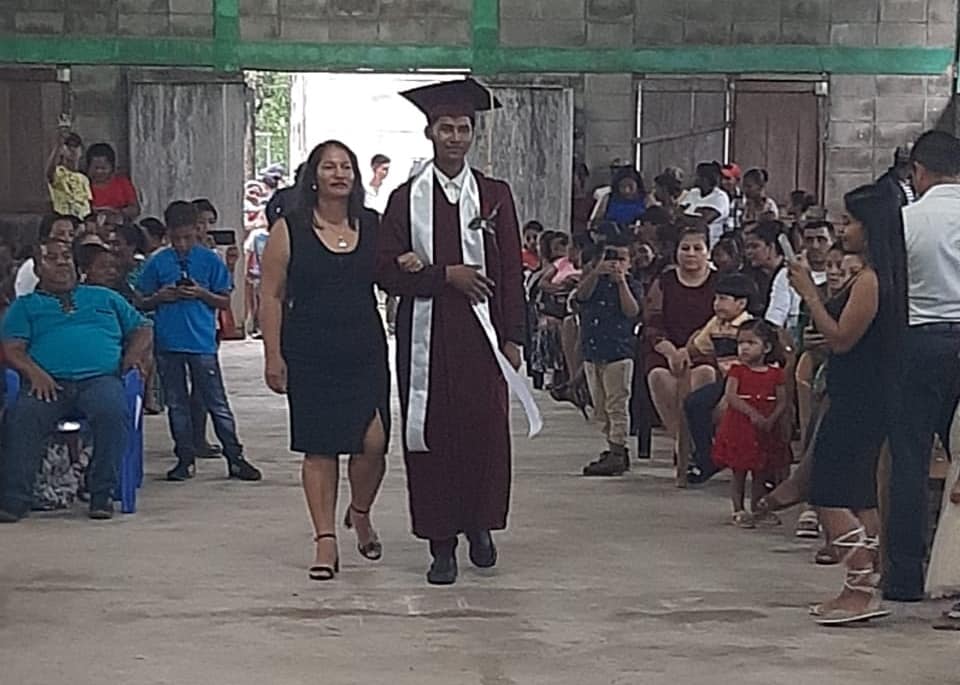 NMoskitiahn's tweet photo. W A M P U S I R P I
#NoticiasMuskitiaHn #Graduciones
Felicidades a los nuevos profesionales que han egresado del Instituto "Monseñor Enrique Santos", del municipio de Wampusirpi, en la evento de graduación 2022. https://t.co/XP5TgOYp3w