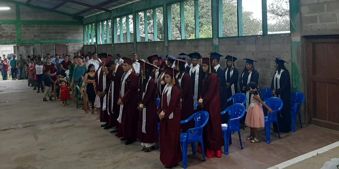 NMoskitiahn's tweet photo. W A M P U S I R P I
#NoticiasMuskitiaHn #Graduciones
Felicidades a los nuevos profesionales que han egresado del Instituto "Monseñor Enrique Santos", del municipio de Wampusirpi, en la evento de graduación 2022. https://t.co/XP5TgOYp3w