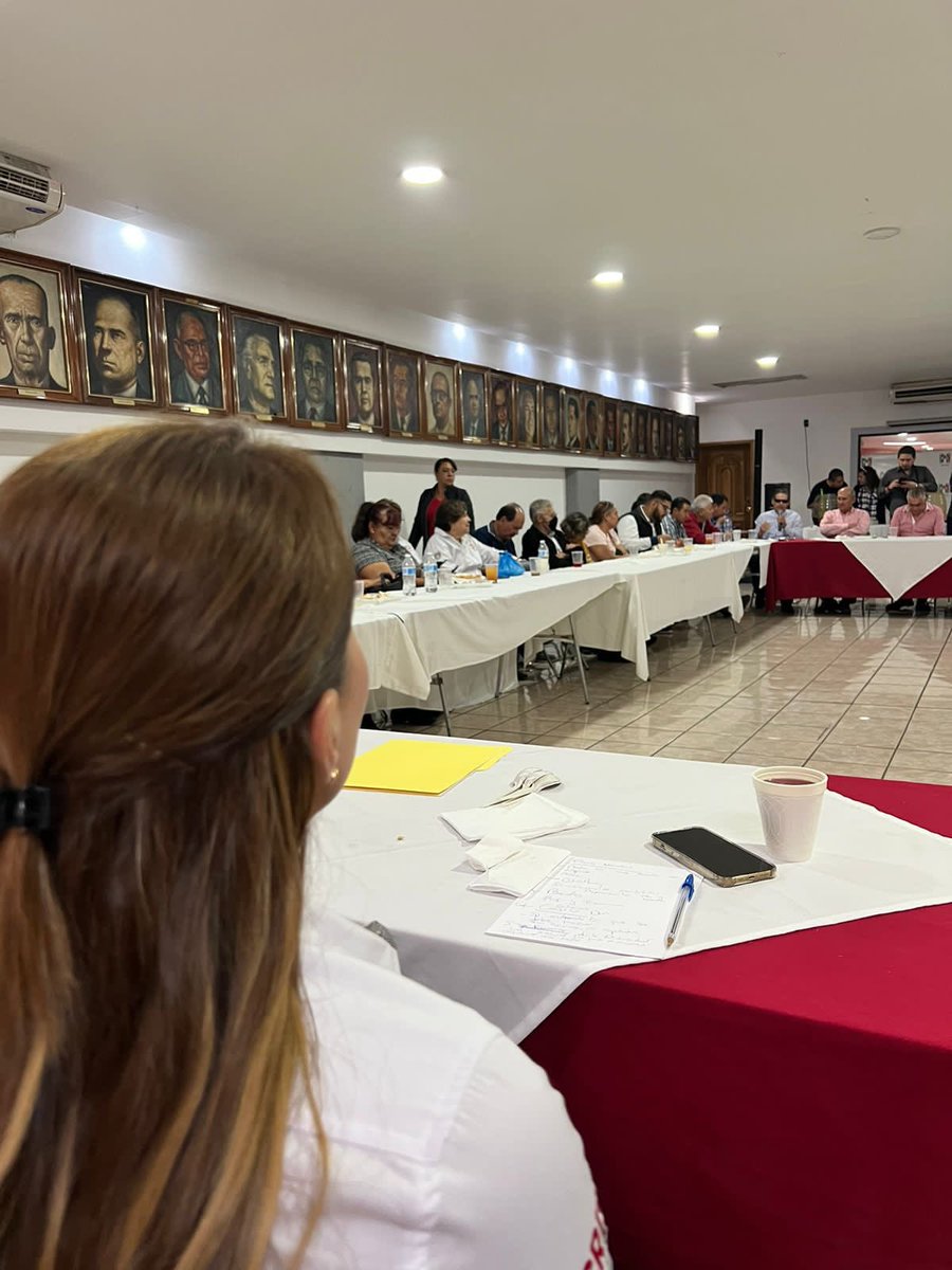 CristinaRuiz_S's tweet photo. Ahora me tocó visitar #Jalisco que además de paisajes maravillosos cuenta con mujeres y hombres trabajadores que velan por las causas este gran sector. 

¡Nuestra familia cenopista se expande cada vez más por todo el territorio nacional! #SomosCNOP🇲🇽 https://t.co/aVJcKDuv47