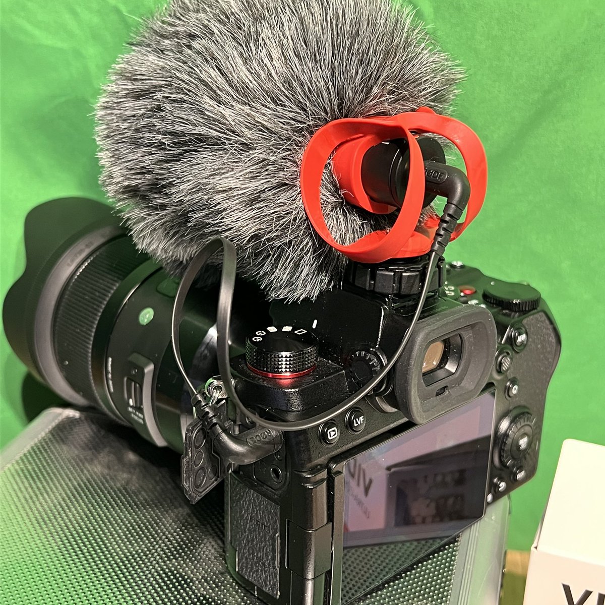 Motion_Junker's tweet image. 普通に都内量販店で予約したけど意図せずフラゲ

ちょうどプライベートな撮影があるのでテスト収録でもしてみようかな

#rode #videomicro