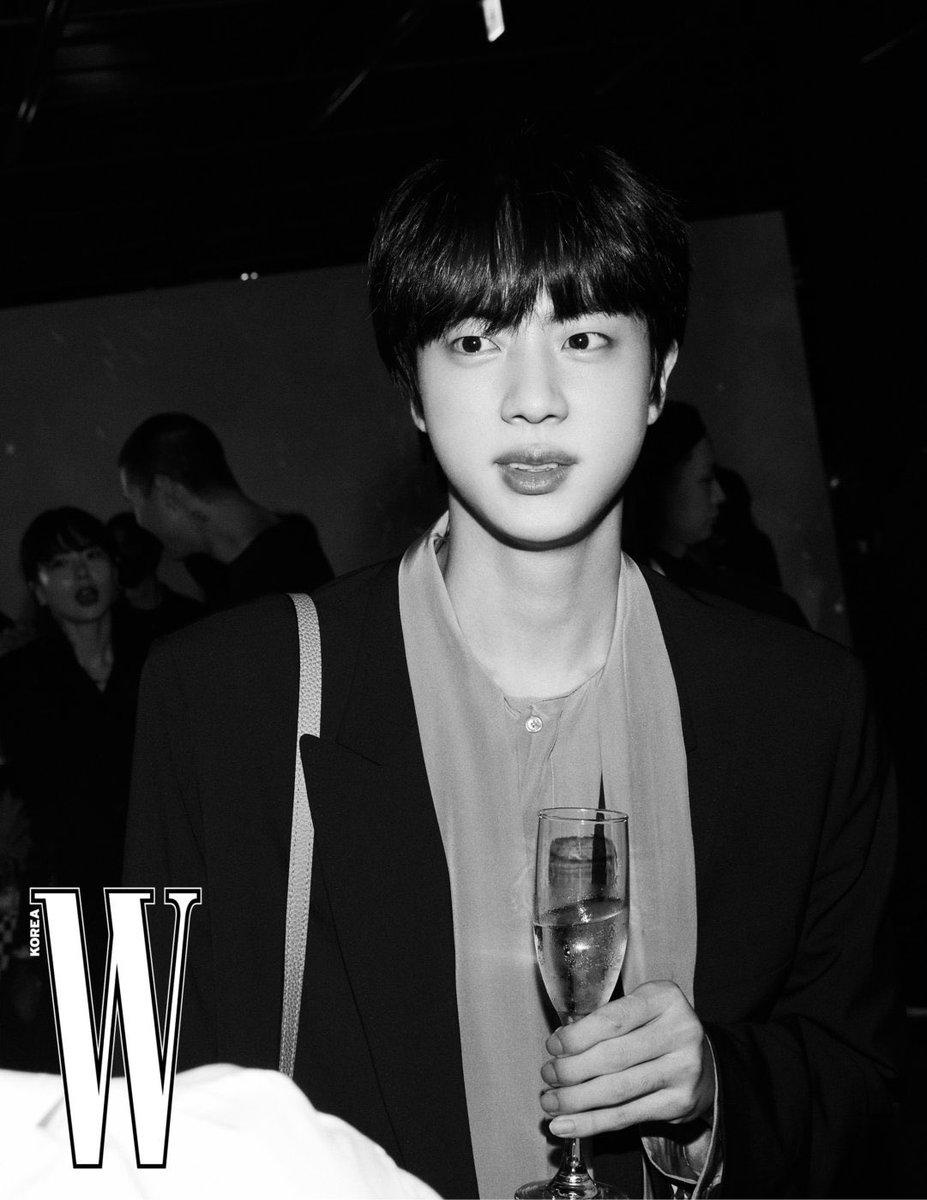 Zee130613's tweet photo. Happy birthday my favourite person 😍😍🫶🏼 

#HappyJINday #JINDAY https://t.co/2RV2LAKjvW