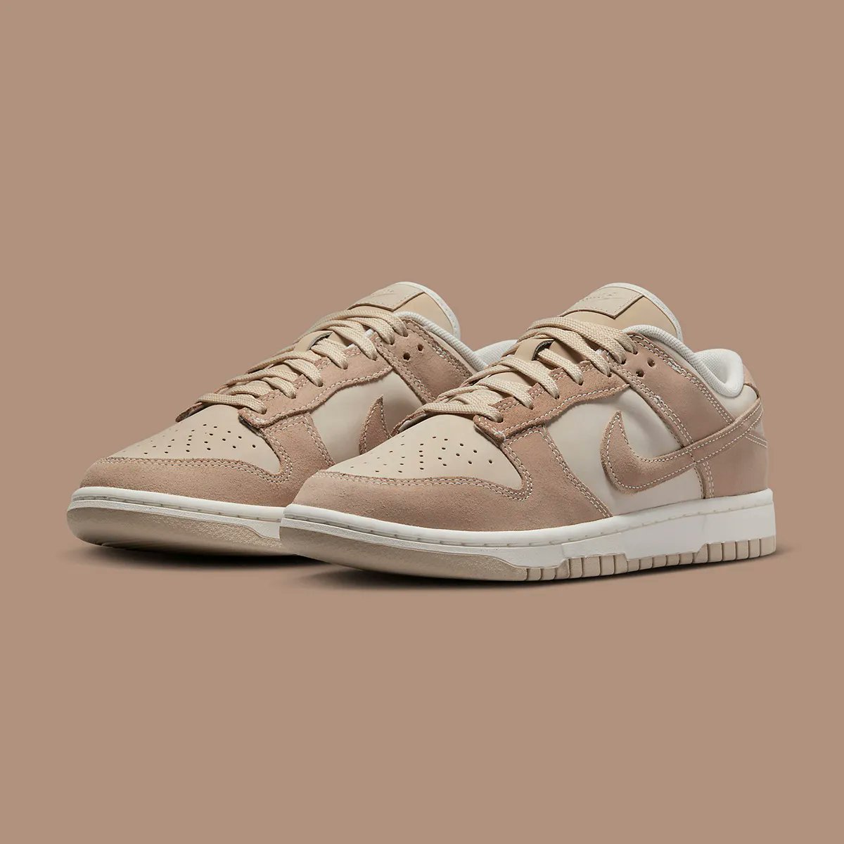 JustFreshKicks's tweet photo. Official Look at a new upcoming Nike Dunk Low “Sanddrift” ⏳ https://t.co/8eUSVxuTRp