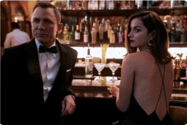 Mi amix y yo viboreando gente en los eventos: