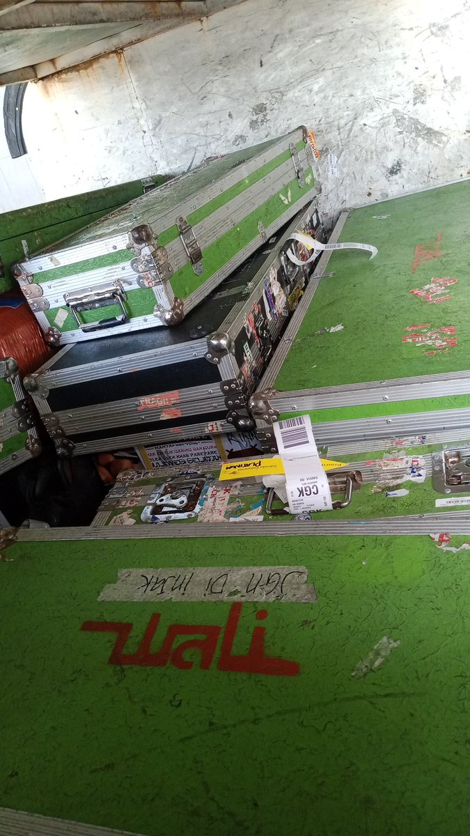 AnchaAnshar21's tweet image. NgeFans nya sih sama personilnya, tpi ketemunya cuman sama alat" nya saja.wkwkwkw
#waliband