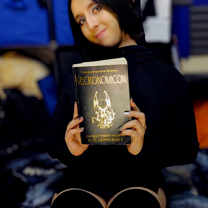 Eldritch and Chill My next set is up on OF, this was so much fun and I hope you darlings enjoy this little<a href="/tag/elf"class="tags"><span>#elf</span></a><a href="/tag/gaming"class="tags"><span>#gaming</span></a><a href="/tag/metroid"class="tags"><span>#metroid</span></a><a href="/tag/vod"class="tags"><span>#vod</span></a><a href="/tag/necromancer"class="tags"><span>#necromancer</span></a><a href="/tag/lovesense"class="tags"><span>#lovesense</span></a>