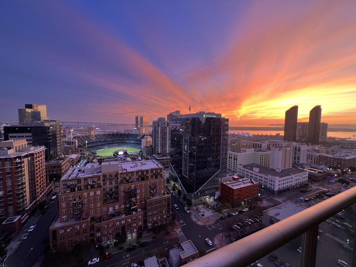 I’m sure going to miss this view…just listed my place. If anyone is looking for a condo in downtown San Diego, I have the perfect home for you! redf.in/ACbbhx