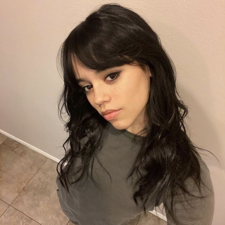 HoshizoraTTV's tweet photo. "Wednesday"’s Jenna Ortega reveals in a new interview that her favourite video game of all time is "Overwatch". 

“I’ve been obsessed with this game since it came out, it is really special. It's my favorite thing to do when i want to relax and turn my brain off.” https://t.co/tCuZAbZA7R