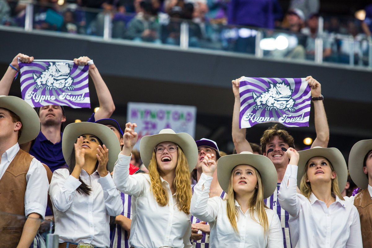 TCU's tweet photo. This team has it all - guts, determination, class, heart and talent. We are SO PROUD of you, @TCUFootball! You fought hard today. It's been an incredible season, and we're not done yet. Give 'em hell, TCU! #GoFrogs https://t.co/rwdc59uhoC