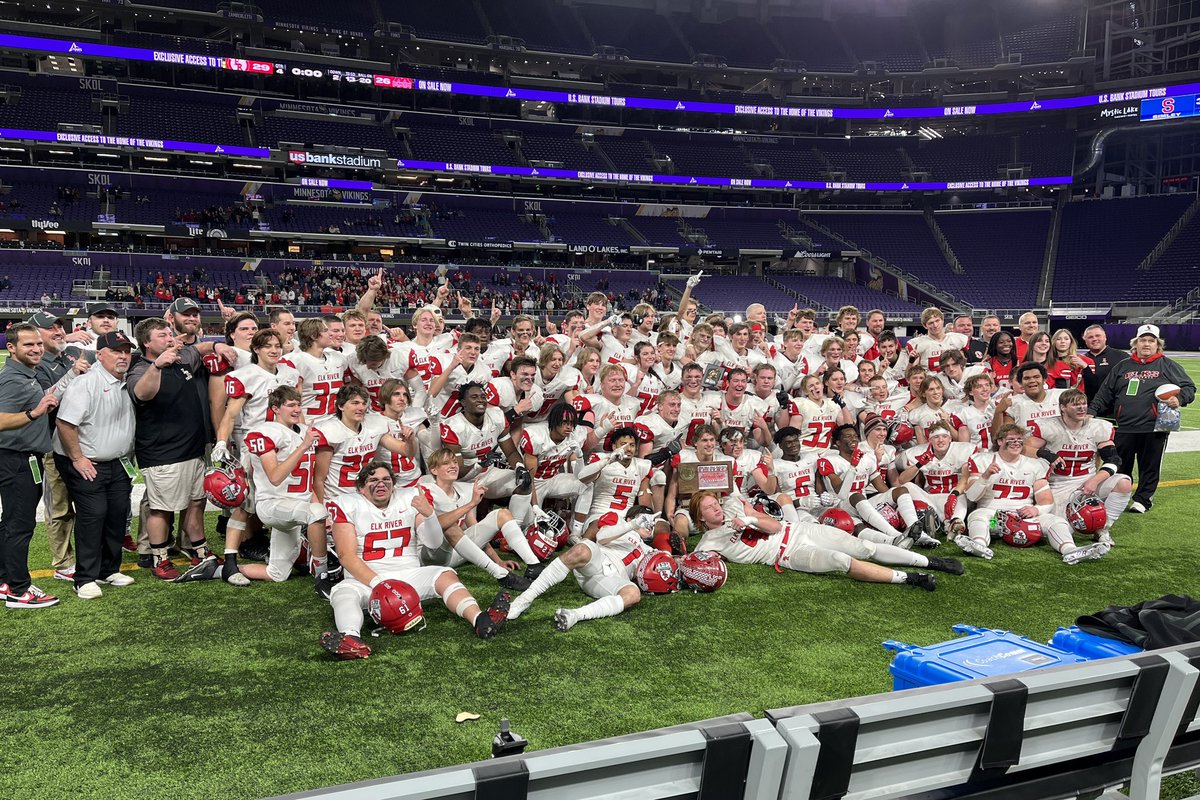 Eriks_Photos's tweet photo. And your Elk River Elks are State Champions!!!   @ElkRiverElksFB @ISD728 @Elk_River_Elks https://t.co/1se4cALAiU