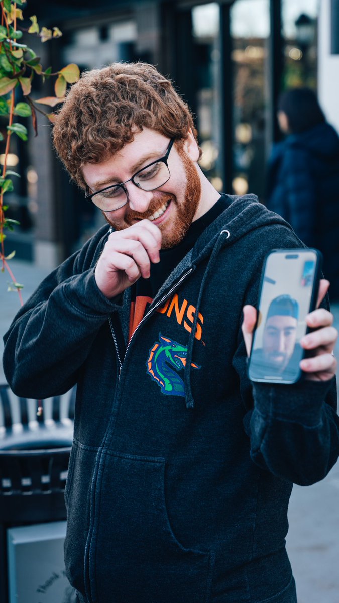 Seattle Sea Dragons (@xflseadragons) on Twitter photo What. A. Day.
We had fire-breathing cookies from <a href="/HelloRobinCooks/">Hello Robin</a> ๐ฅ๐ช gave away some exclusive new swag ๐งข and got the opportunity to FaceTime with both <a href="/Airmontez12/">Steven Montez</a> and <a href="/B_DiNucci6/">Ben DiNucci</a>! What. A. Day.
We had fire-breathing cookies from <a href="/HelloRobinCooks/">Hello Robin</a> ๐ฅ๐ช gave away some exclusive new swag ๐งข and got the opportunity to FaceTime with both <a href="/Airmontez12/">Steven Montez</a> and <a href="/B_DiNucci6/">Ben DiNucci</a>!