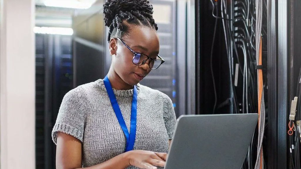 Coding: #Female engineers deleting #myth that tech is for #men bbc.com/news/uk-wales-… #fintech #coding #womenintech @BBCNews @GirlsWhoCode @psb_dc @sallyeaves @Paula_Piccard @DianeKazarian @YuHelenYu @natashakyp @m49D4ch3lly @Shirastweet @Shi4Tech @GhelaBoskovich @LizLum